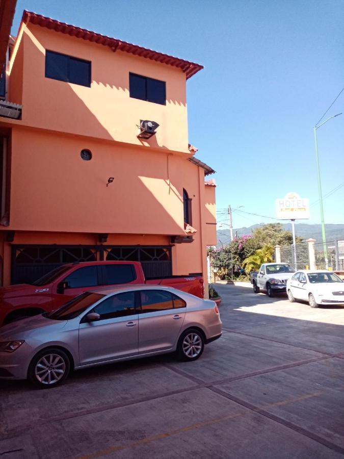 Hotel Real Plaza Ocosingo Exterior photo